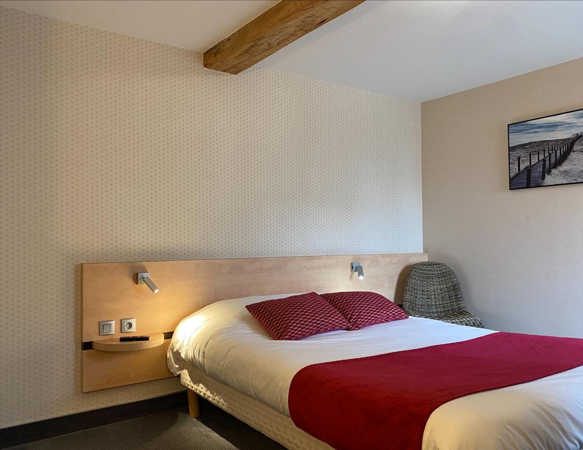 Hotel Le Bellevue Les Roches-de-Condrieu Exteriör bild